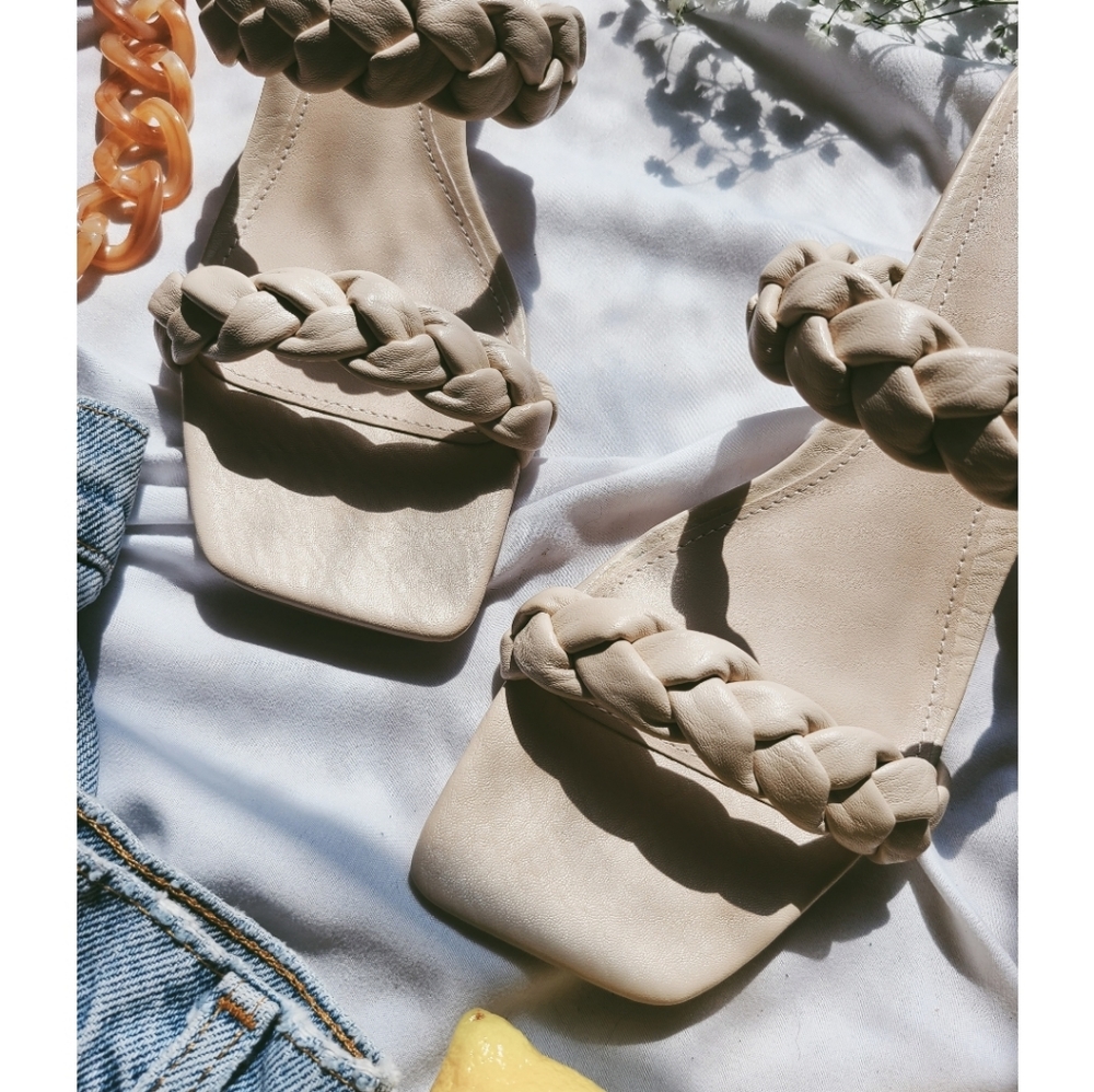🚨//Resort Style Collection// Ivory braided sandal - Picture 4 of 9